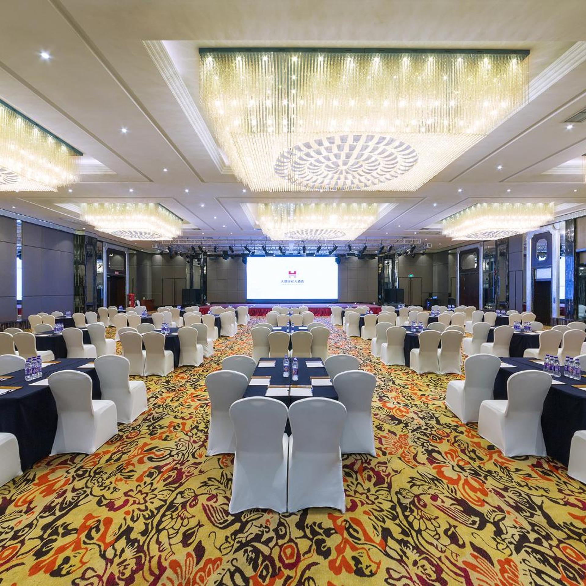 Chengdu Dading Century Hotel 45/55