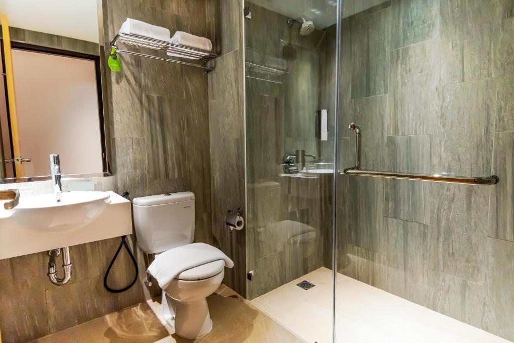FOX Hotel Jayapura 30/31