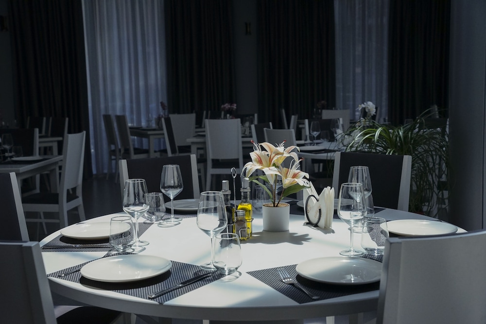 Atrium Deluxe Resort 48/62