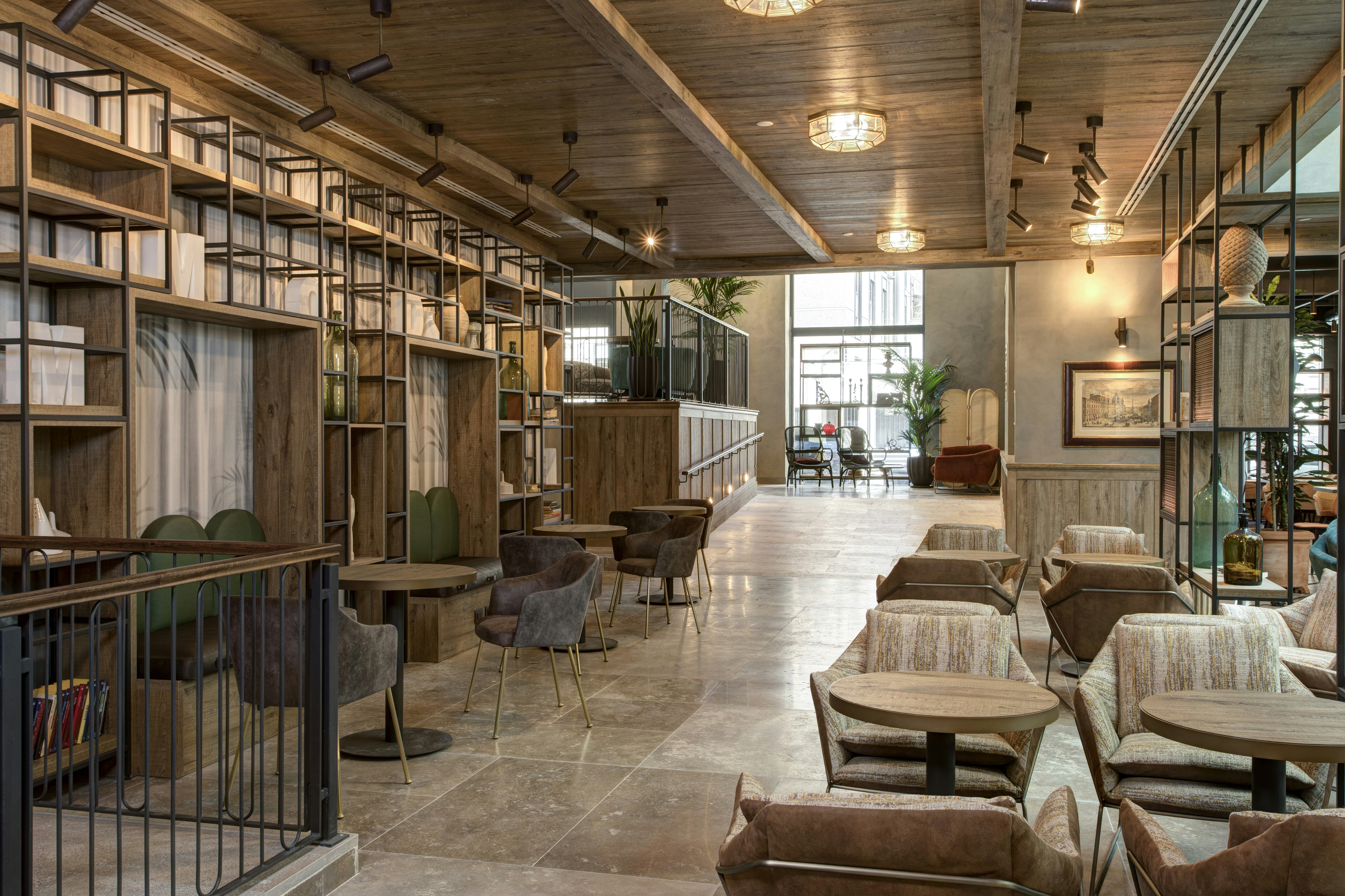 Doubletree By Hilton Rome Monti 8/37