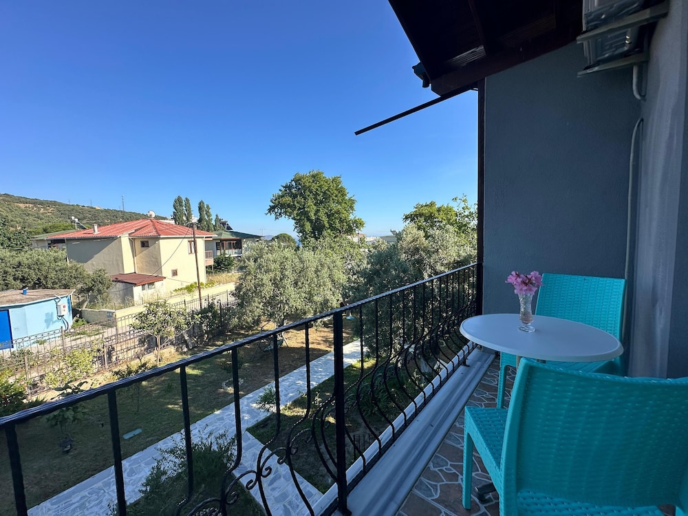 Adasu Otel Marmara Adasi 24/50