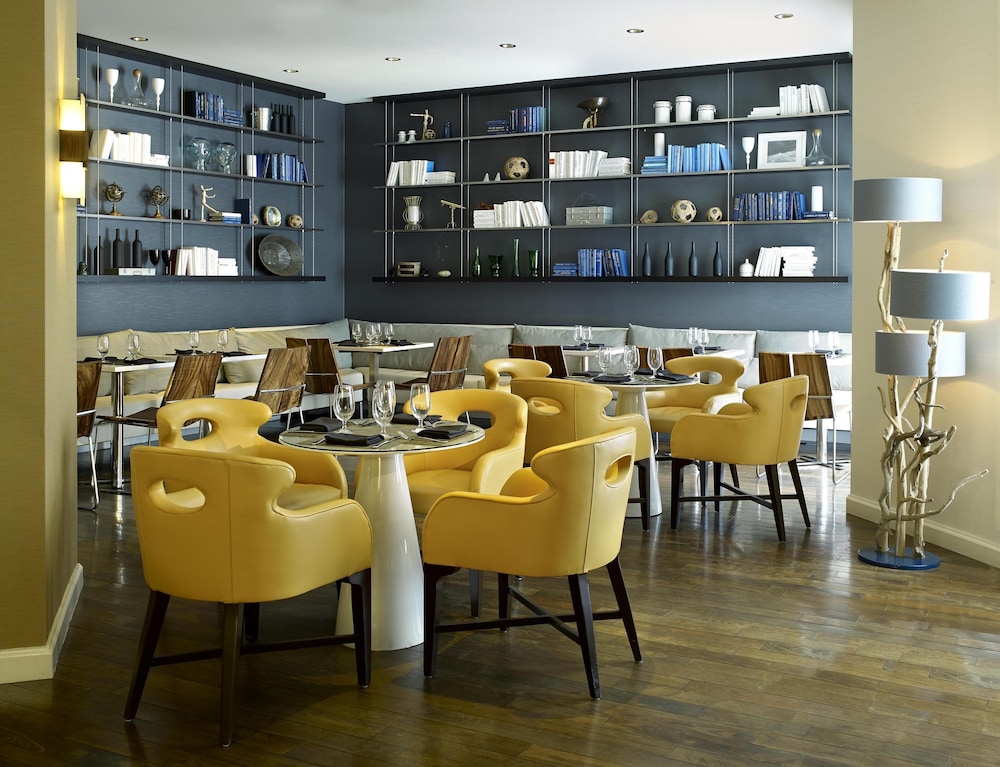 Hyatt Centric Delfina Santa Monica 50/65