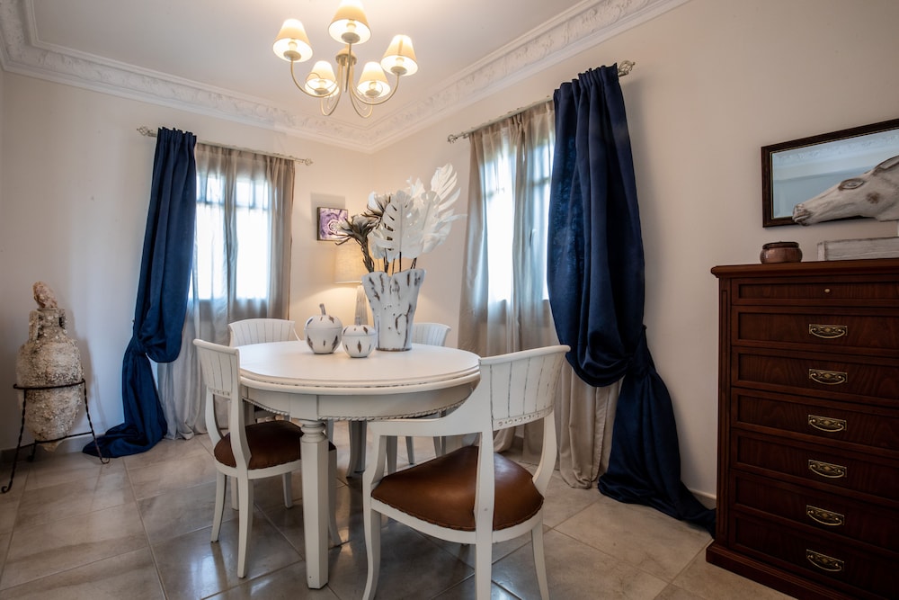 Alyko Villas 2/47