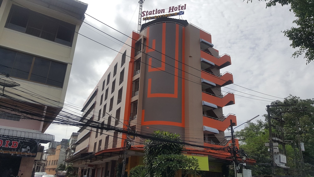 Station Hotel 4/30