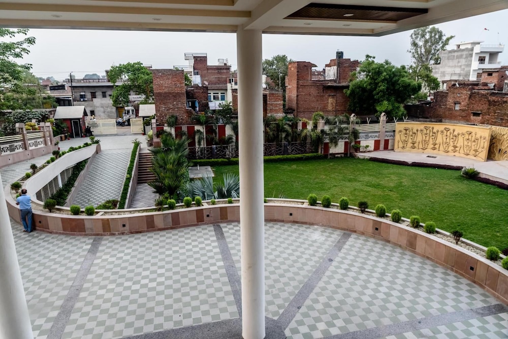 Konark Grand Hotel 47/50