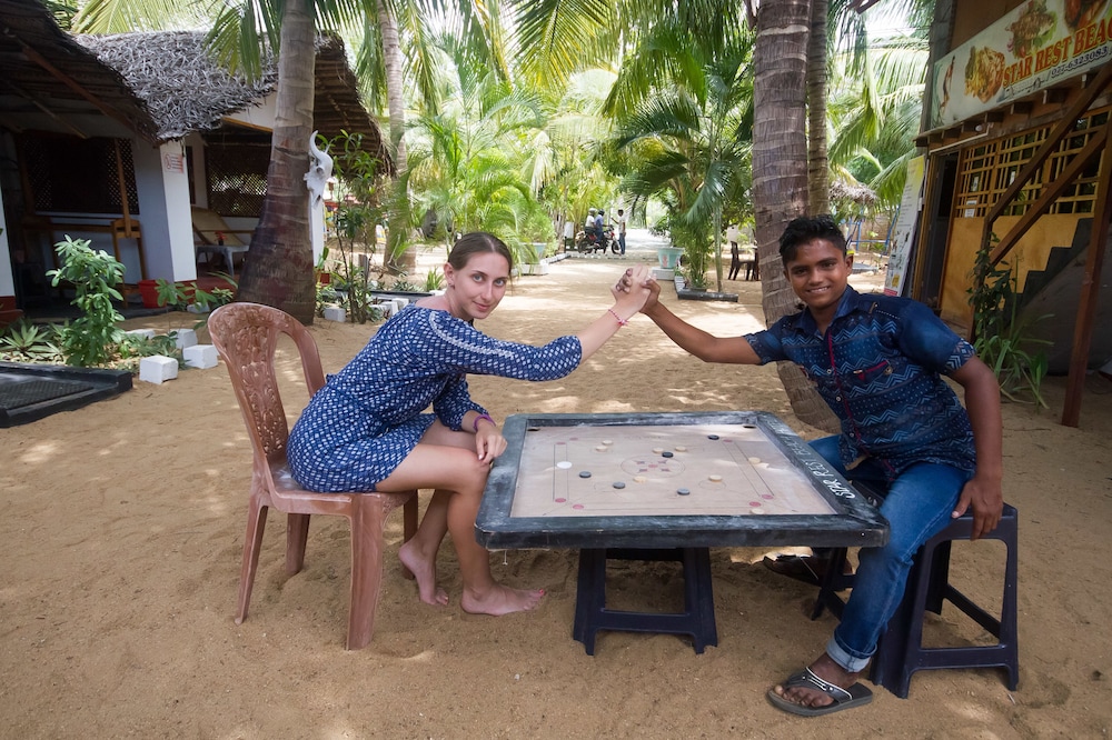 Star Rest Beach Hotel Arugambay 12/50