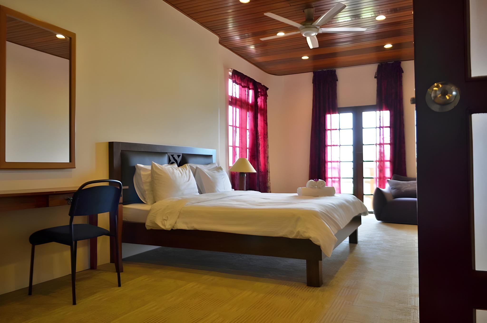 Grand, Ocean, Suite, 3 Double Beds