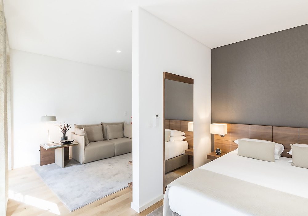 1 BEDROOM, APARTMENT, CITY VIEW, POOL ACCESS