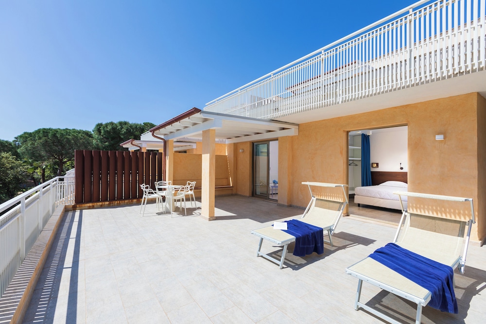 Tirreno Resort 8/44