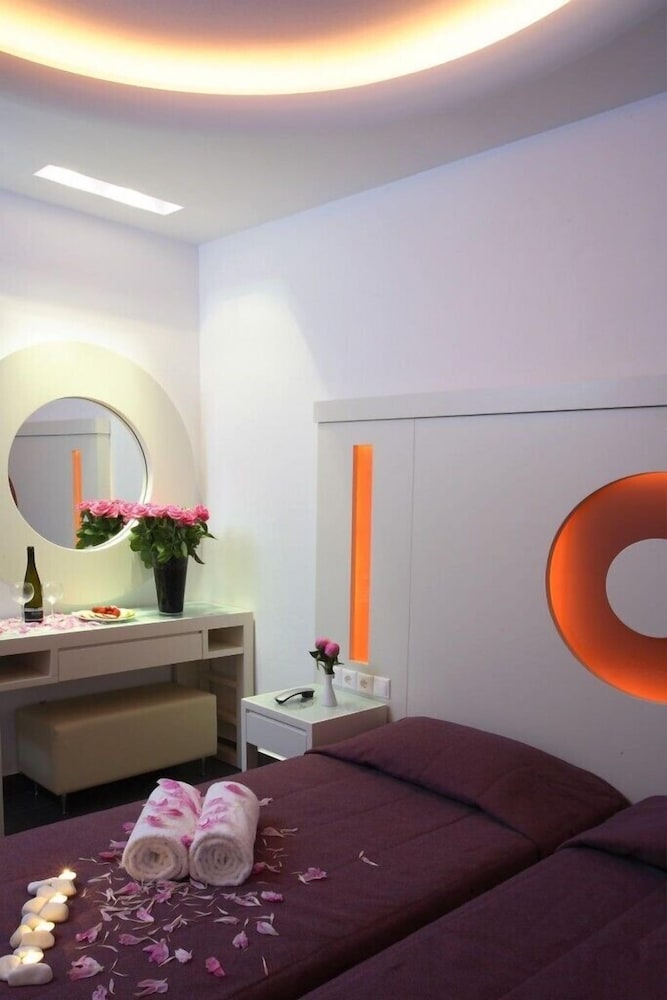 Matogianni Hotel 6/48