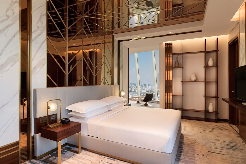 Penthouse Suite, King Bed