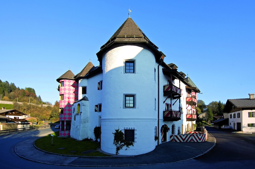 Family Hotel Schloss Rosenegg 8/64