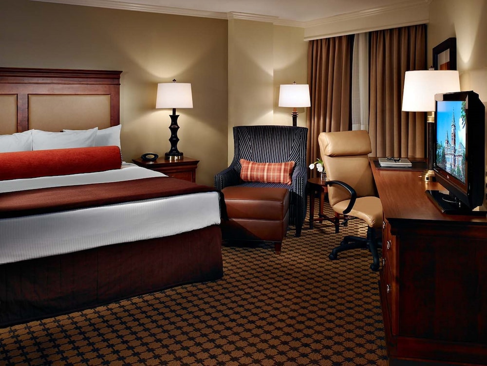 The Hotel At Auburn University 40/64
