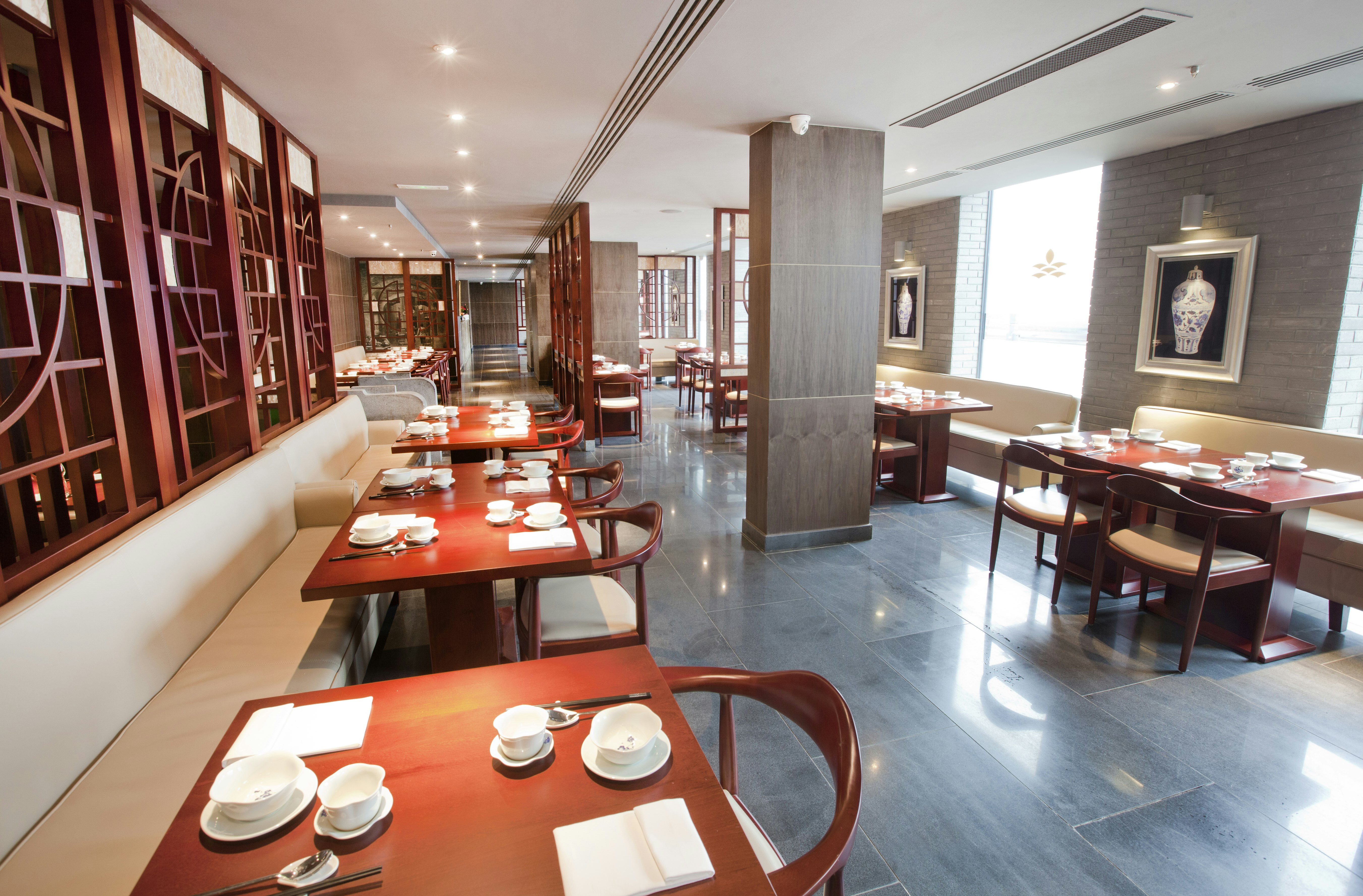 Dorsett Shepherds Bush 76/100
