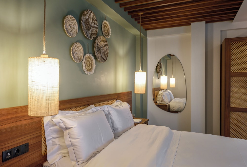 Amyntas Seafront Hotel 29/58