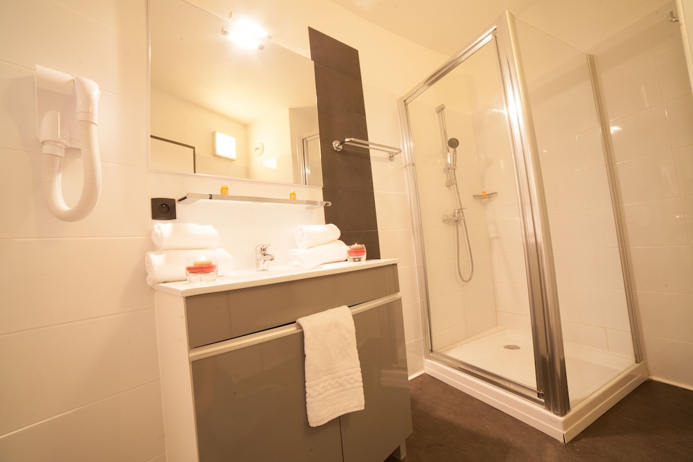 Hotel Les Domes - Perpignan Sud by Hosteletour 23/65