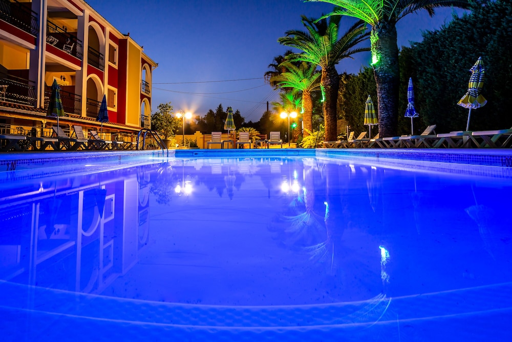 Rose Club Hotel 26/50