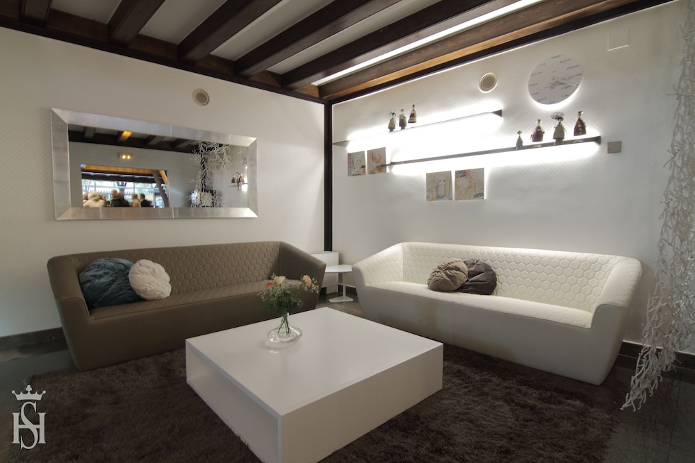 Hotel Castilla Vieja 21/33
