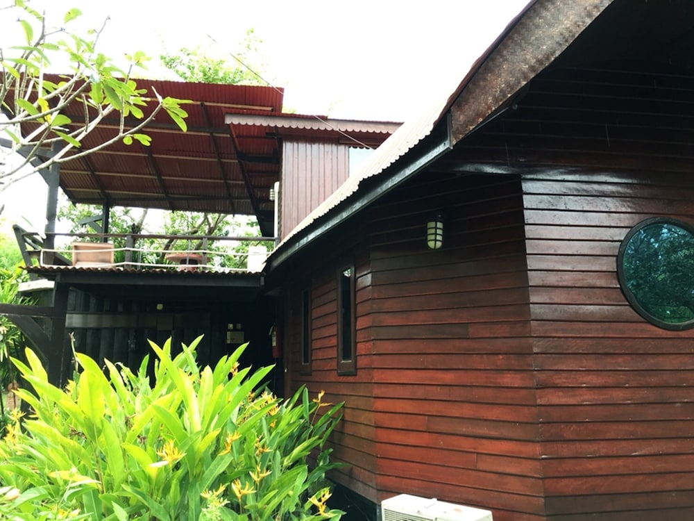 Kaengkrachan Boathouse Paradise Resort 4/78
