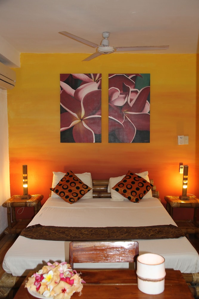 Tepanee Beach Resort 20/63