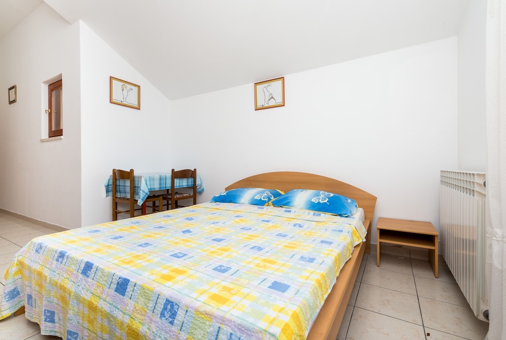 VILLA VALJALO 28/50