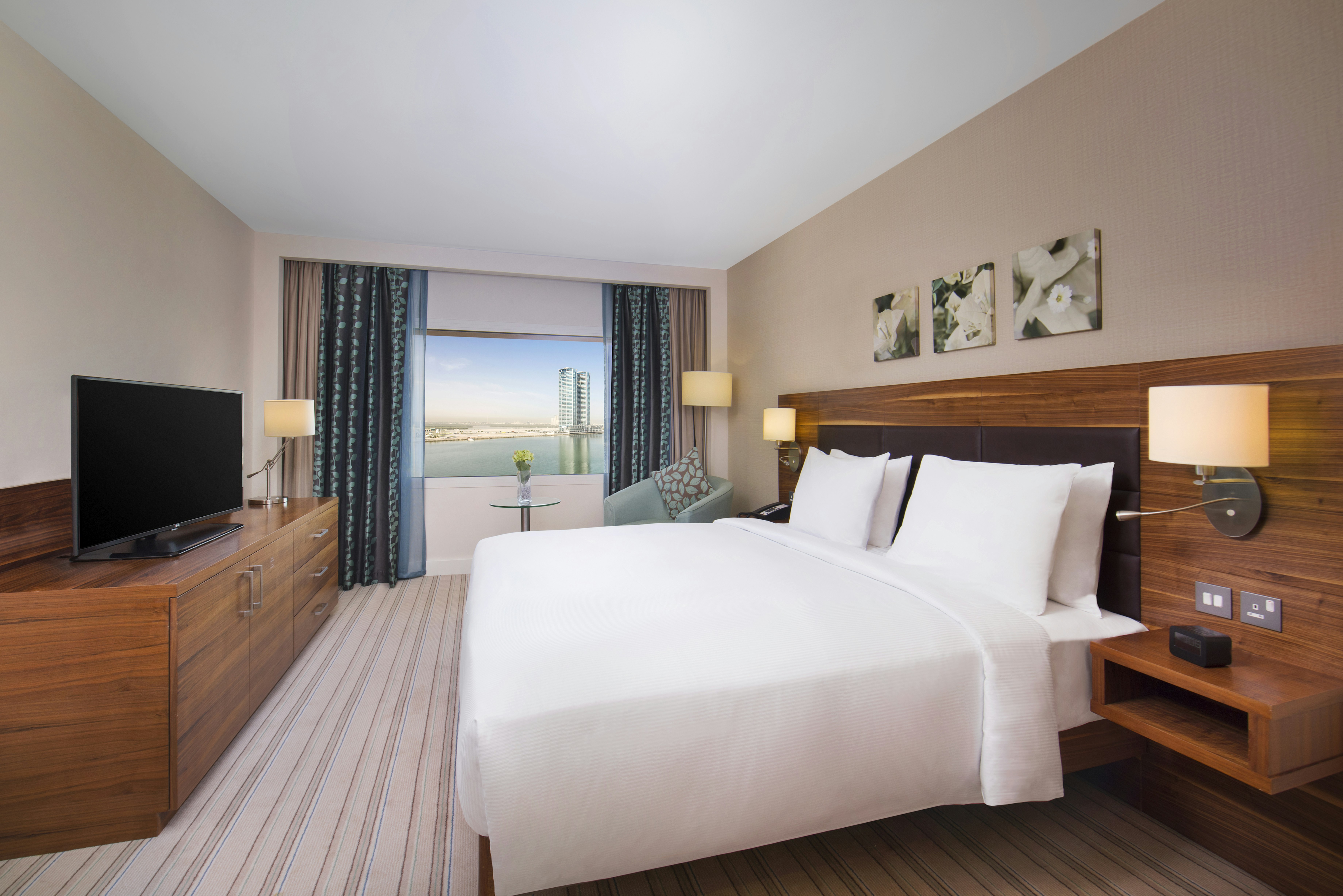 1 BEDROOM, SUITE, KING BED