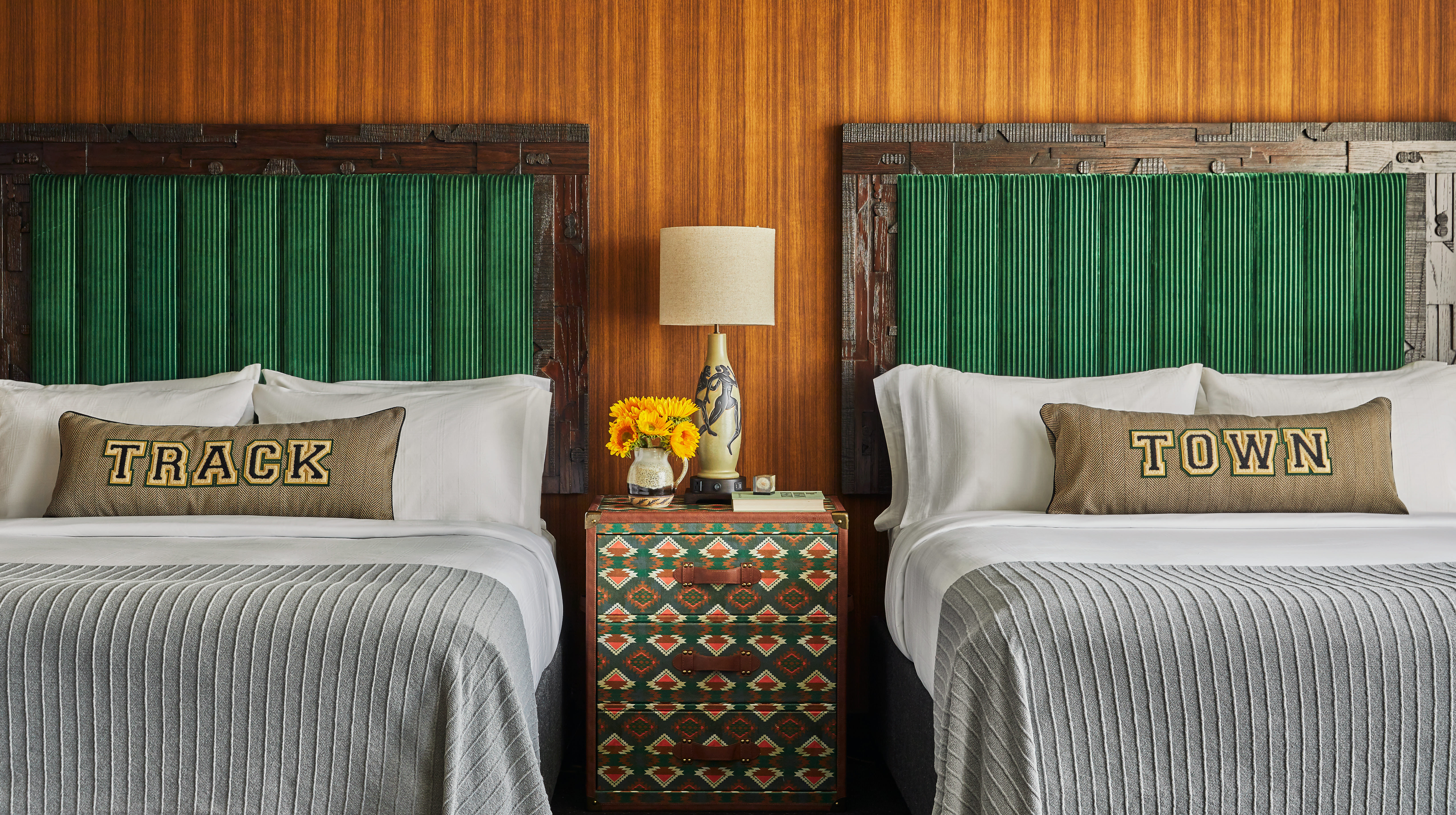 GRADUATE, JUNIOR SUITE, 2 QUEEN BEDS