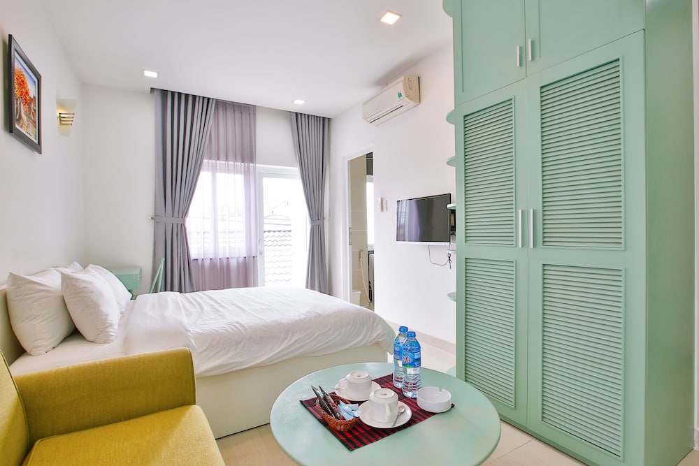 Sunflower Boutique Studio Apartment 10/44