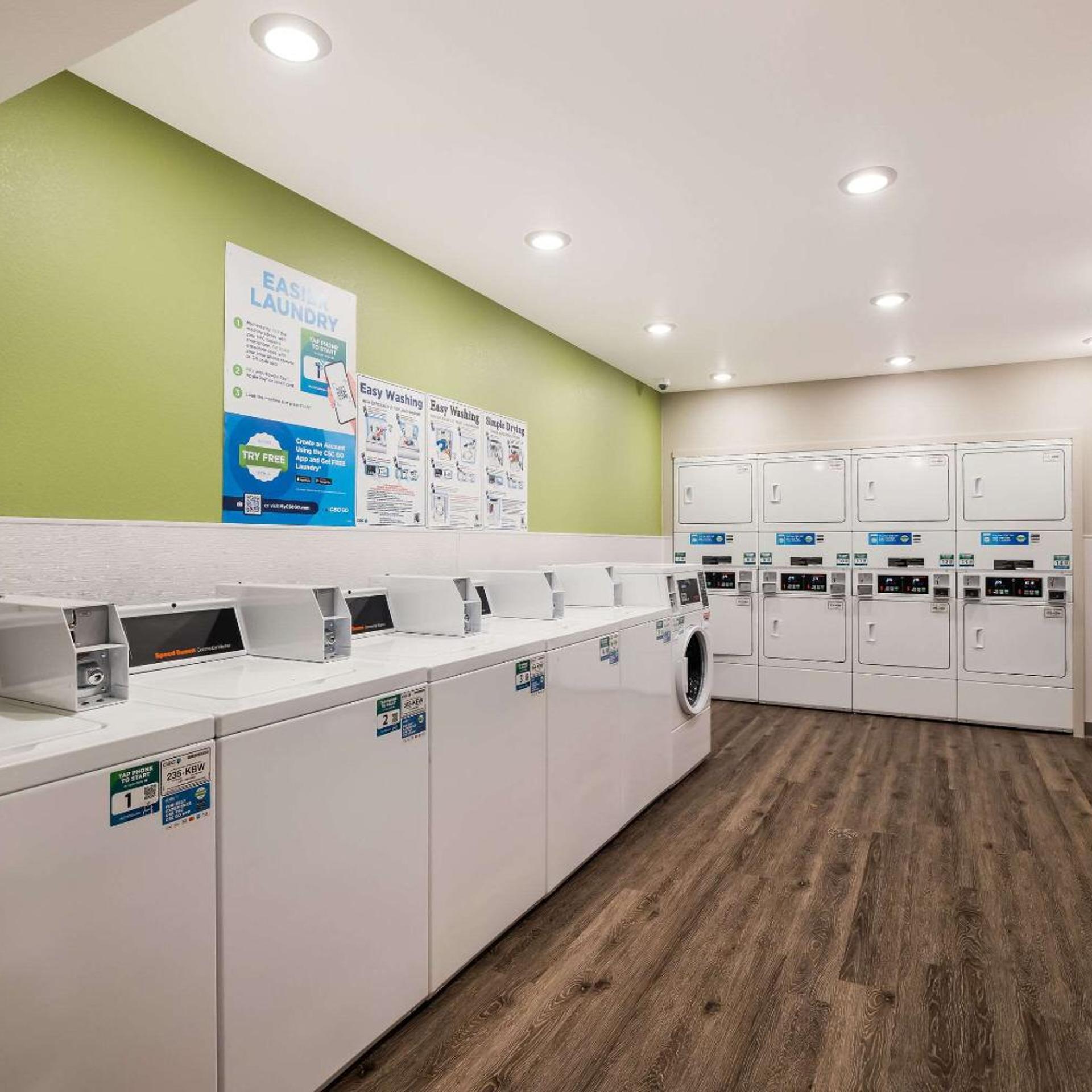 WoodSpring Suites Moreno Valley 18/26