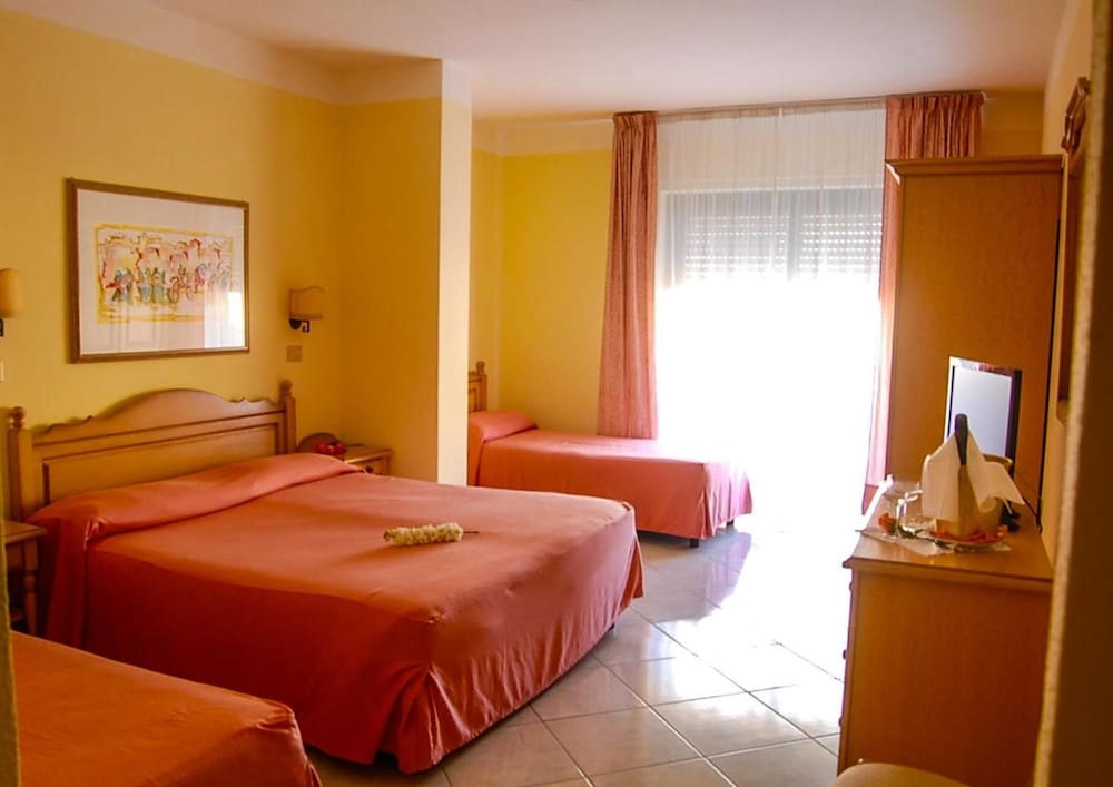 Hotel Maria Rosaria 32/62