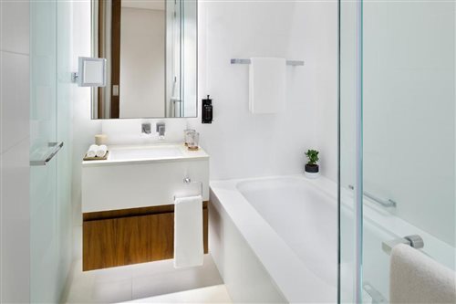 Room, Twin Beds, Golf Course View