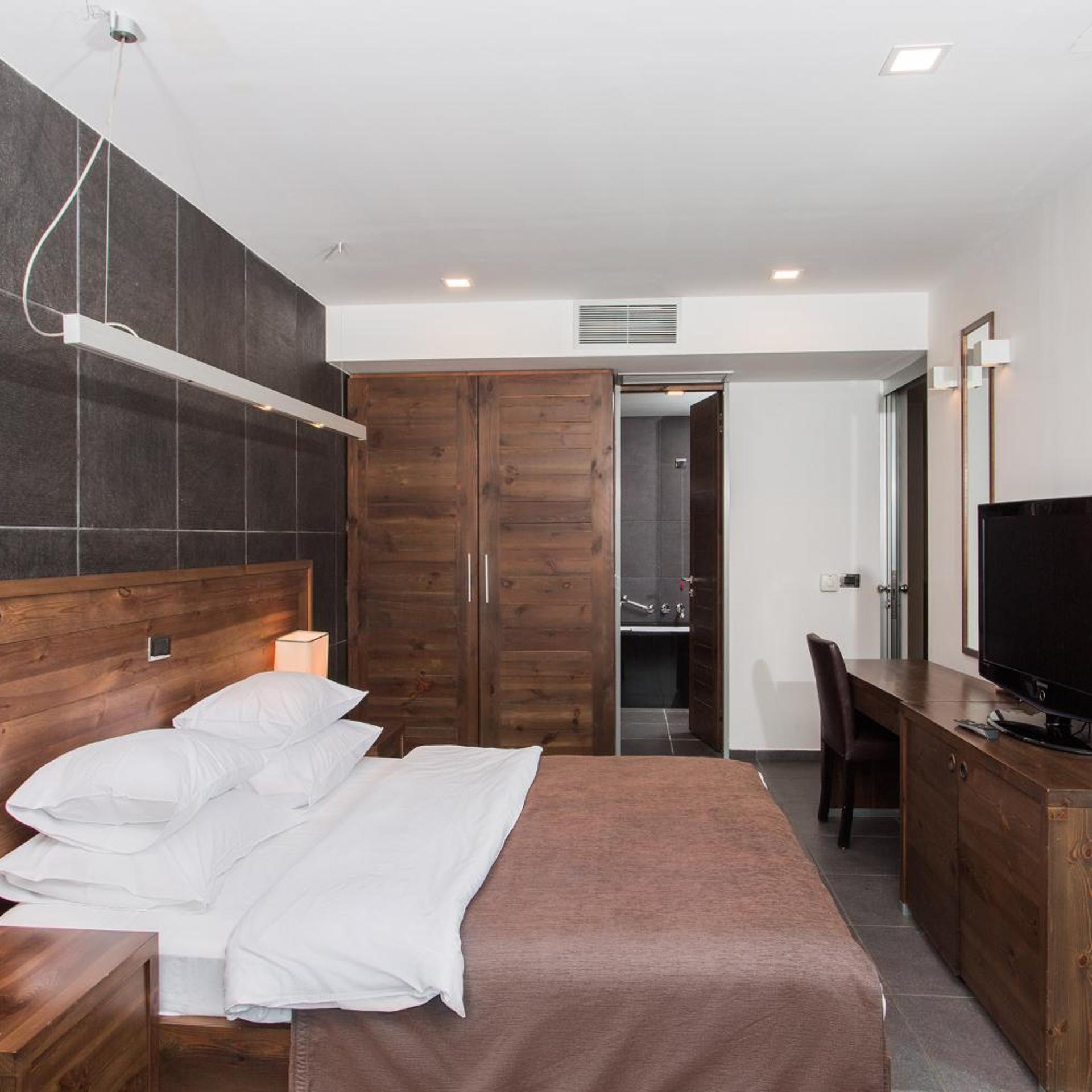 2 Bedrooms, Superior, Penthouse Suite