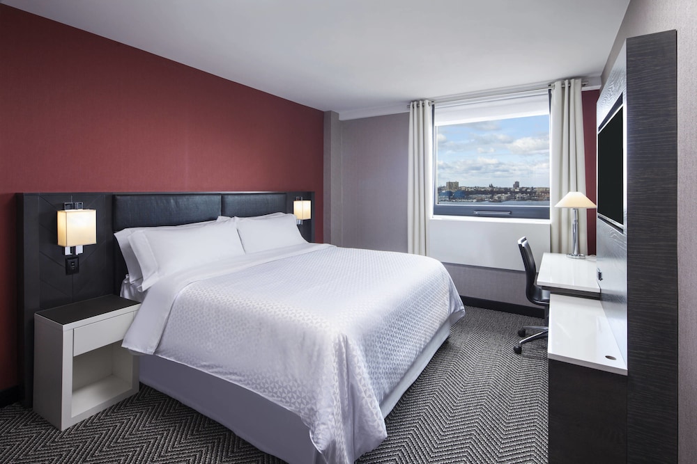 Four Points By Sheraton Manhattan Midtown West 9/30