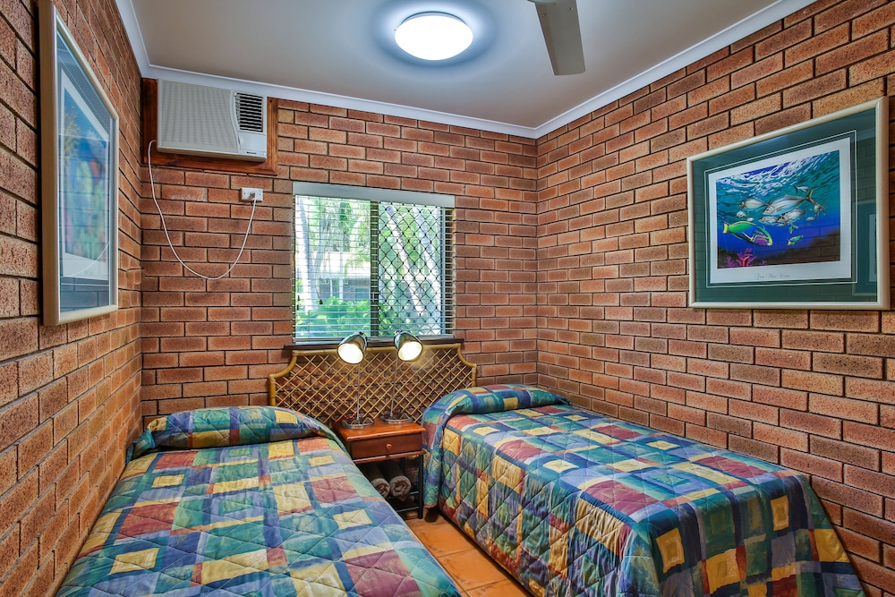Bayside Holiday Apartments 14/28