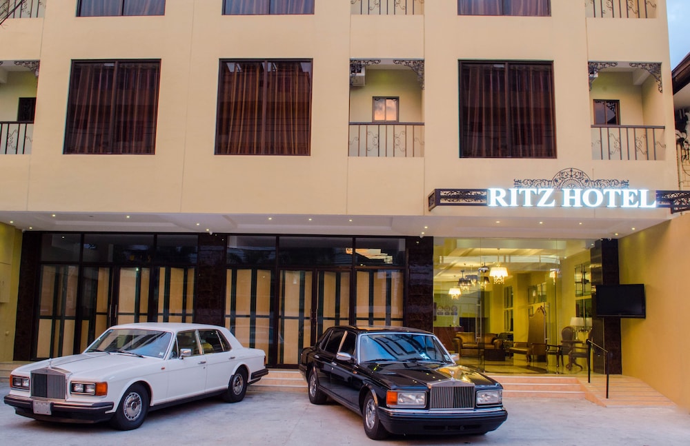 Ritz Hotel 45/49