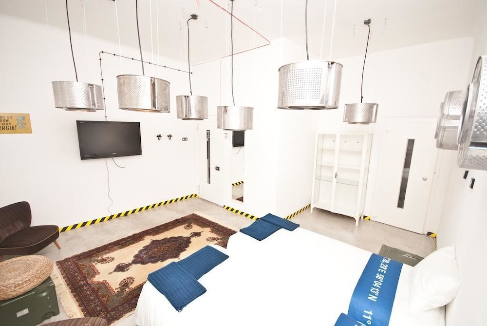 Lofthotel Przychodnia 14/22