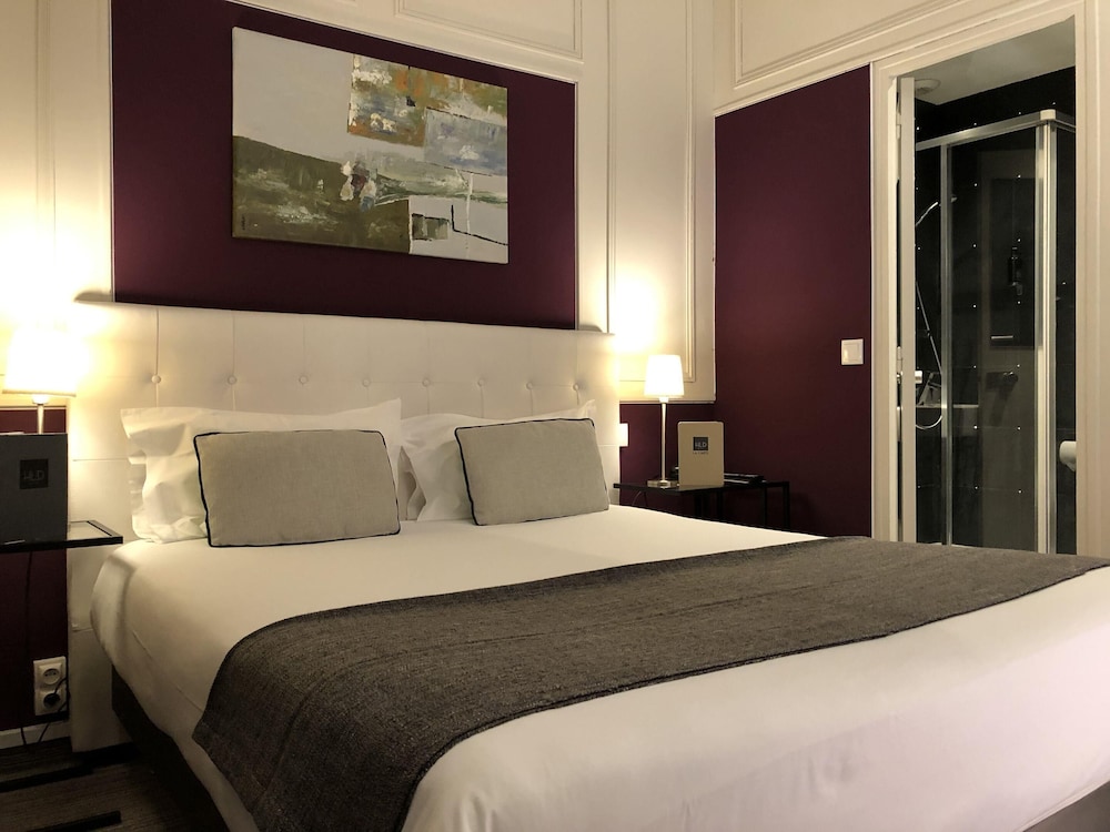 CLASSIC, DOUBLE OR TWIN BED