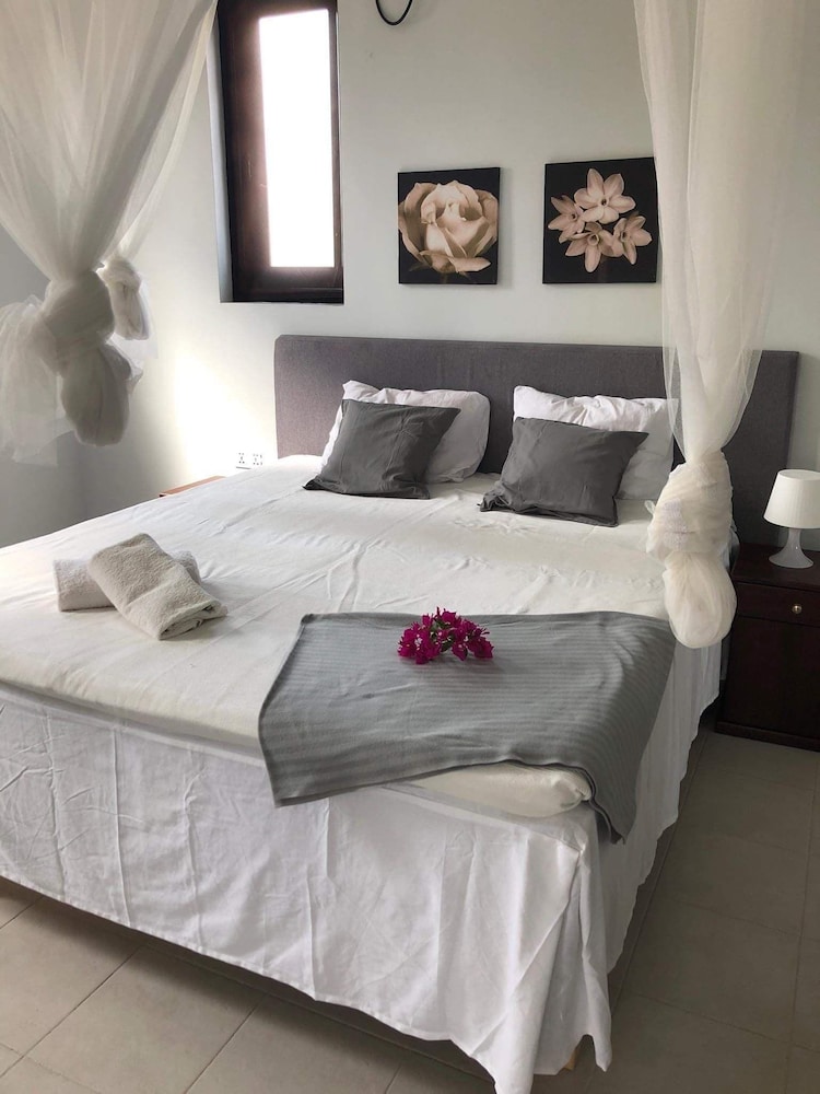 Maria Villa 15/31