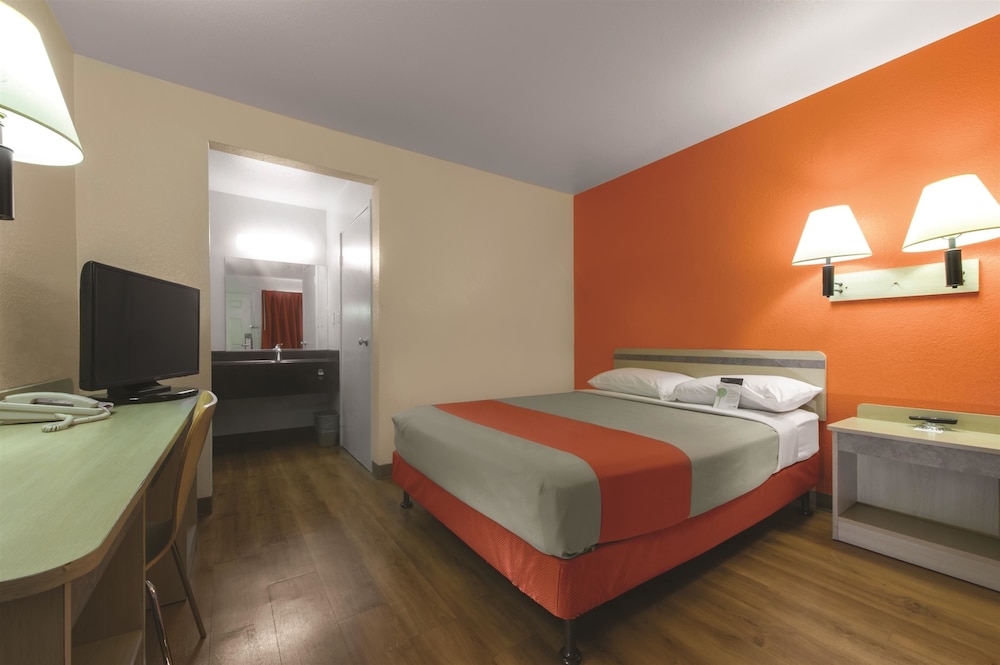 Motel6 Albany, NY 25/60