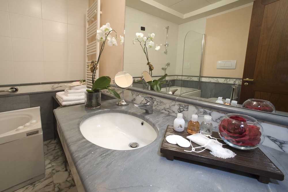 Albergo dell Agenzia 55/76