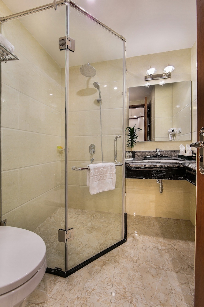 Royal St Hanoi Hotel 25/27