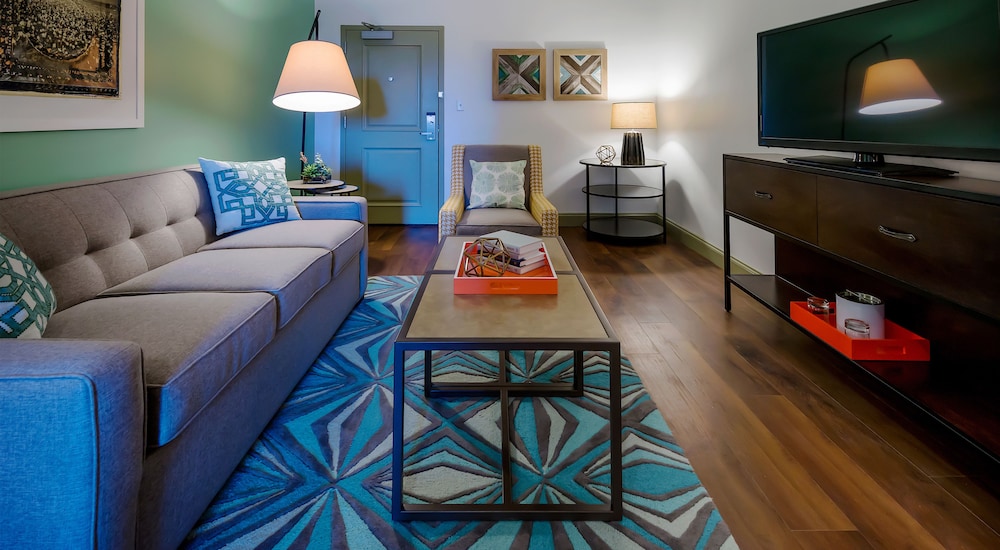 Hotel Indigo Savannah Historic District 51/83