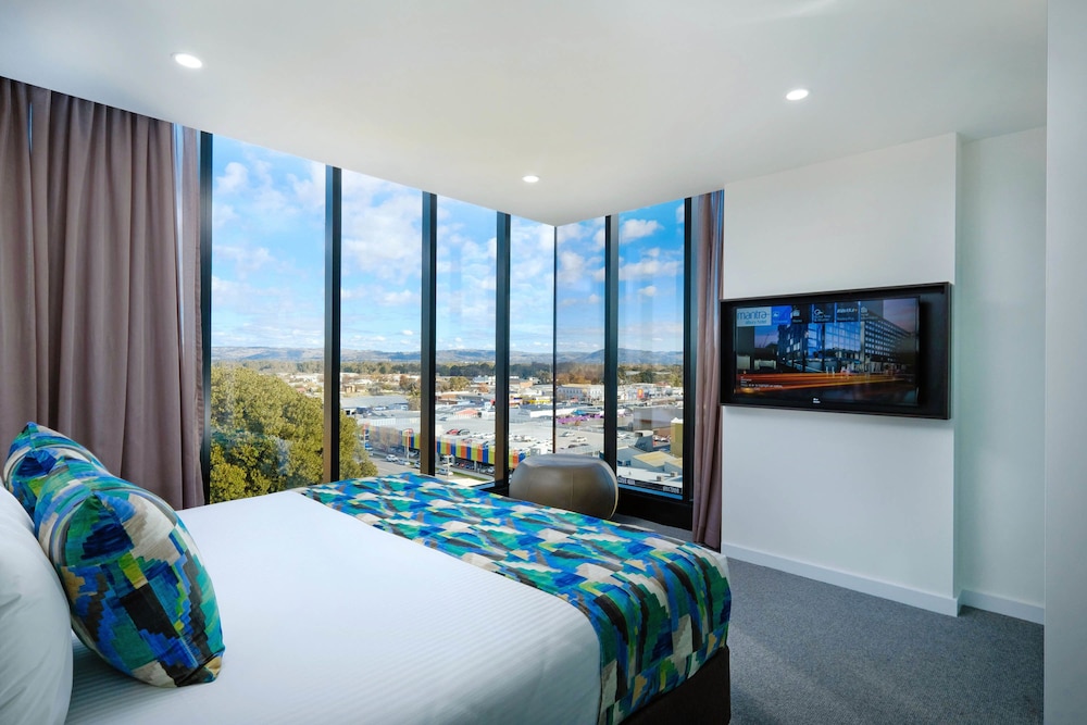 Mantra Albury Hotel 18/70