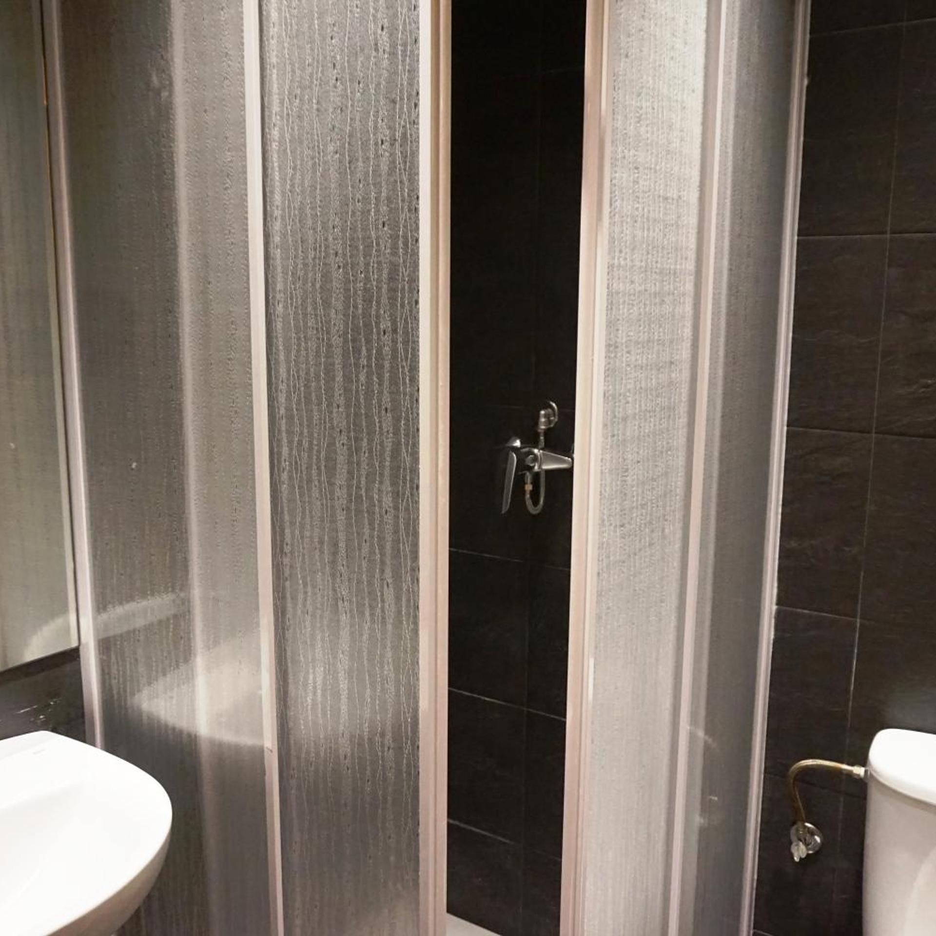 Mixed Dorm, 6 Beds, Far Home Atocha 4/8