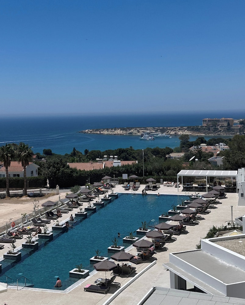 Cali Resort & Spa - Adults Only 46/50