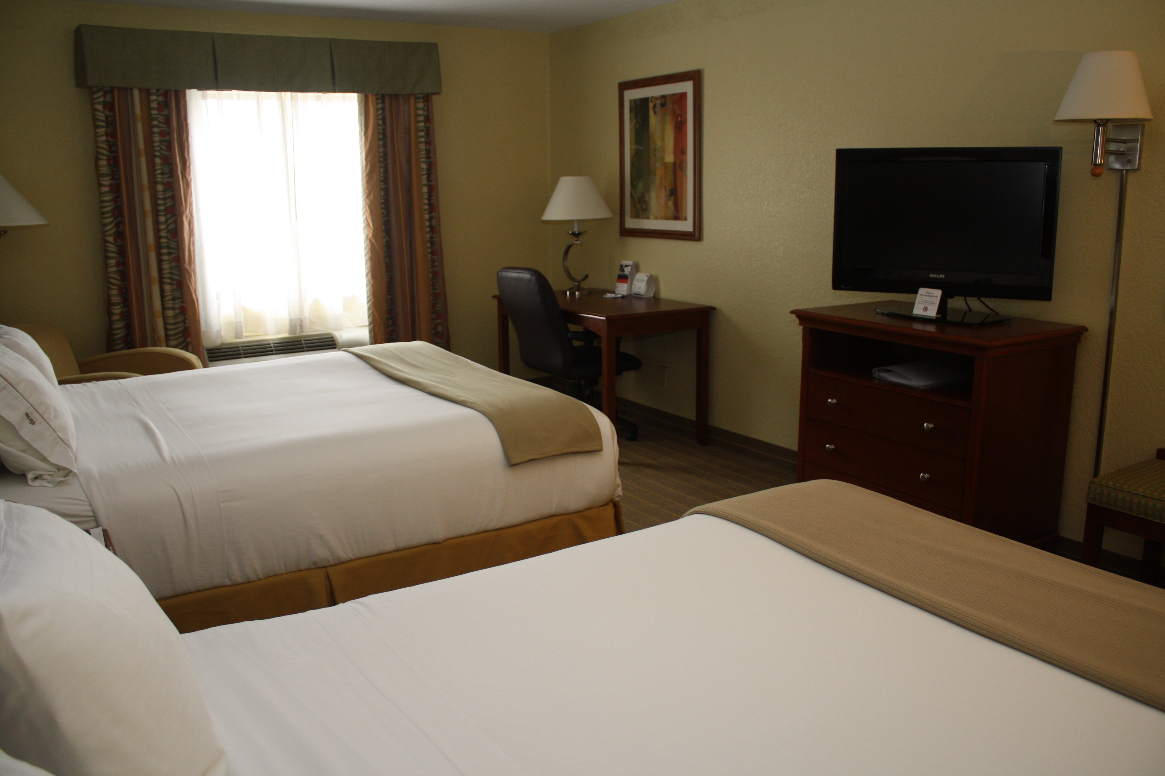 Holiday Inn Express Winfield 18/50