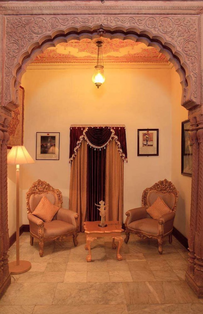 Laxmi Niwas Palace 34/65