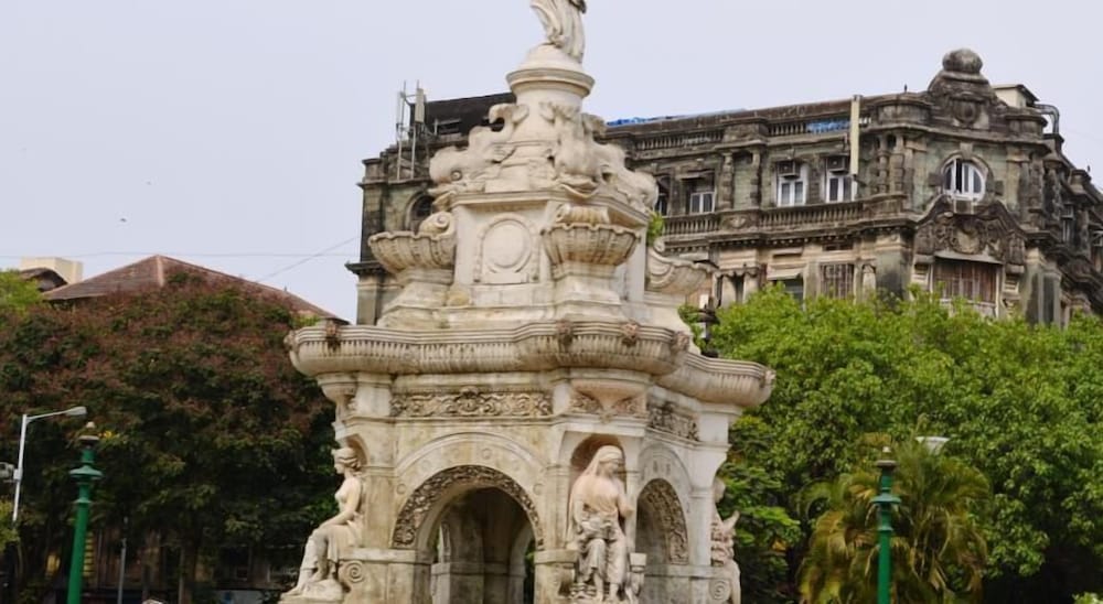 Hotel Flora Fountain 44/50