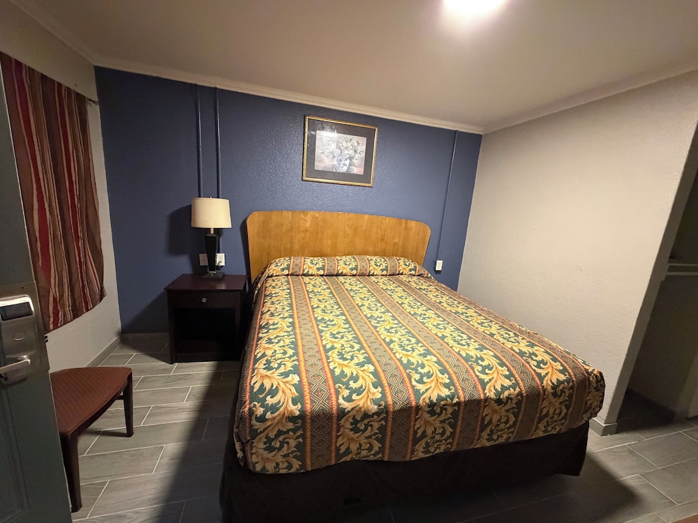 Economy Inn Gonzales 12/29