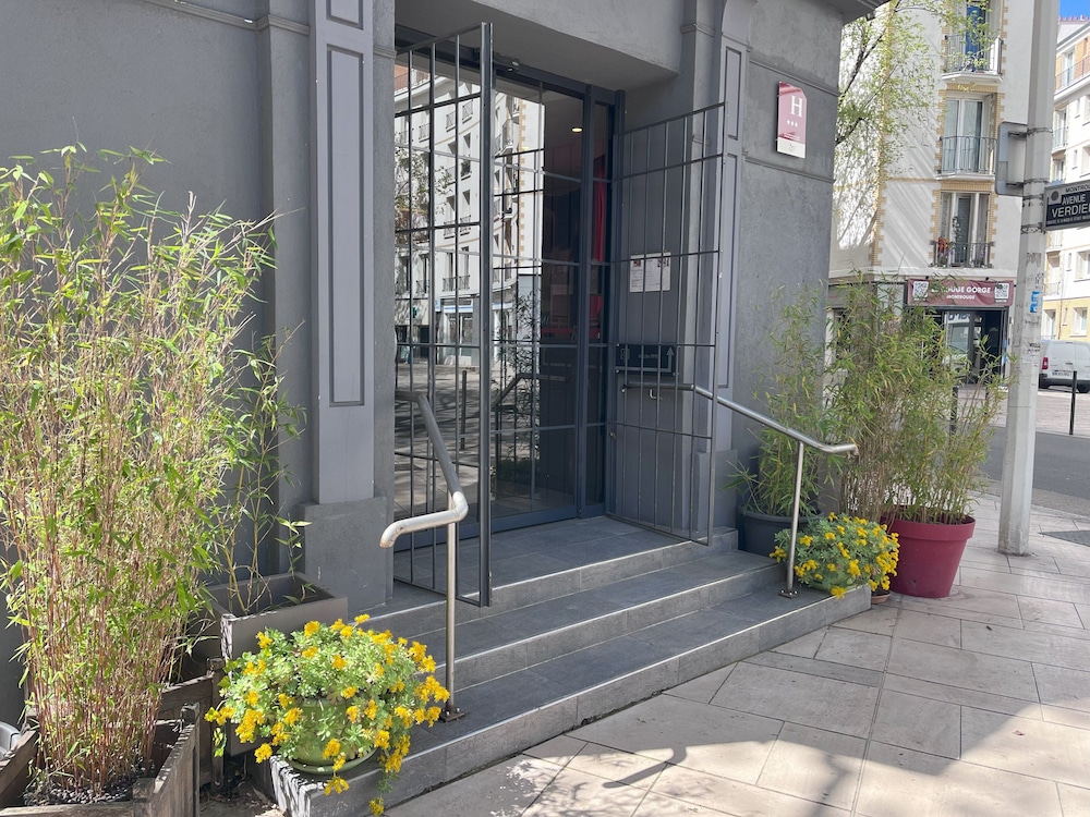COMFORT HOTEL SIXTEEN PARIS MONTROUGE 7/67